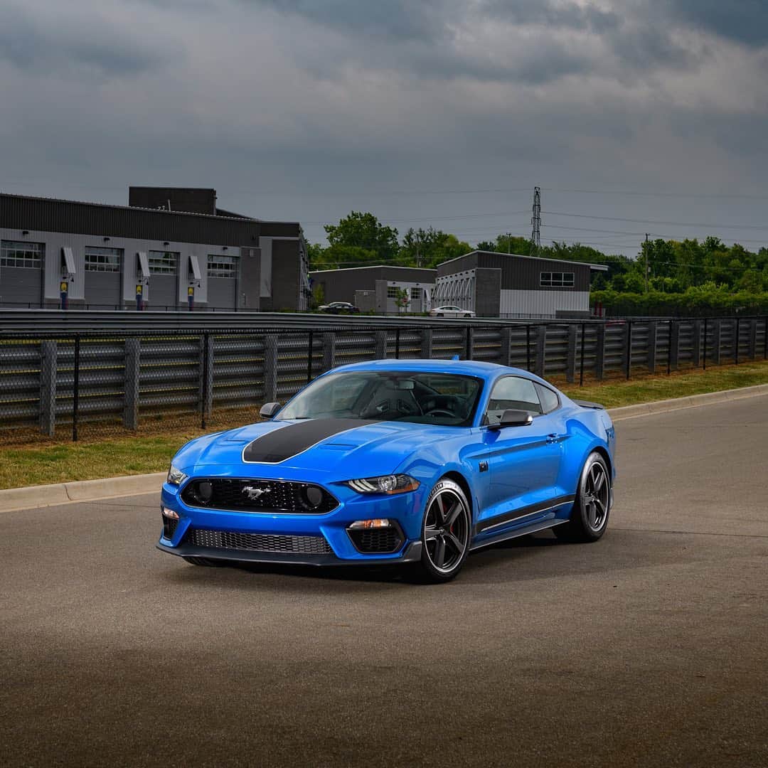 Fordさんのインスタグラム写真 - (FordInstagram)「The speed of sound.​ .​ #Ford #FordMustang #MustangMach1​ .​ Closed course. Pre-production model shown. 2021 Ford Mustang Mach 1 available Spring 2021.」7月31日 1時14分 - ford