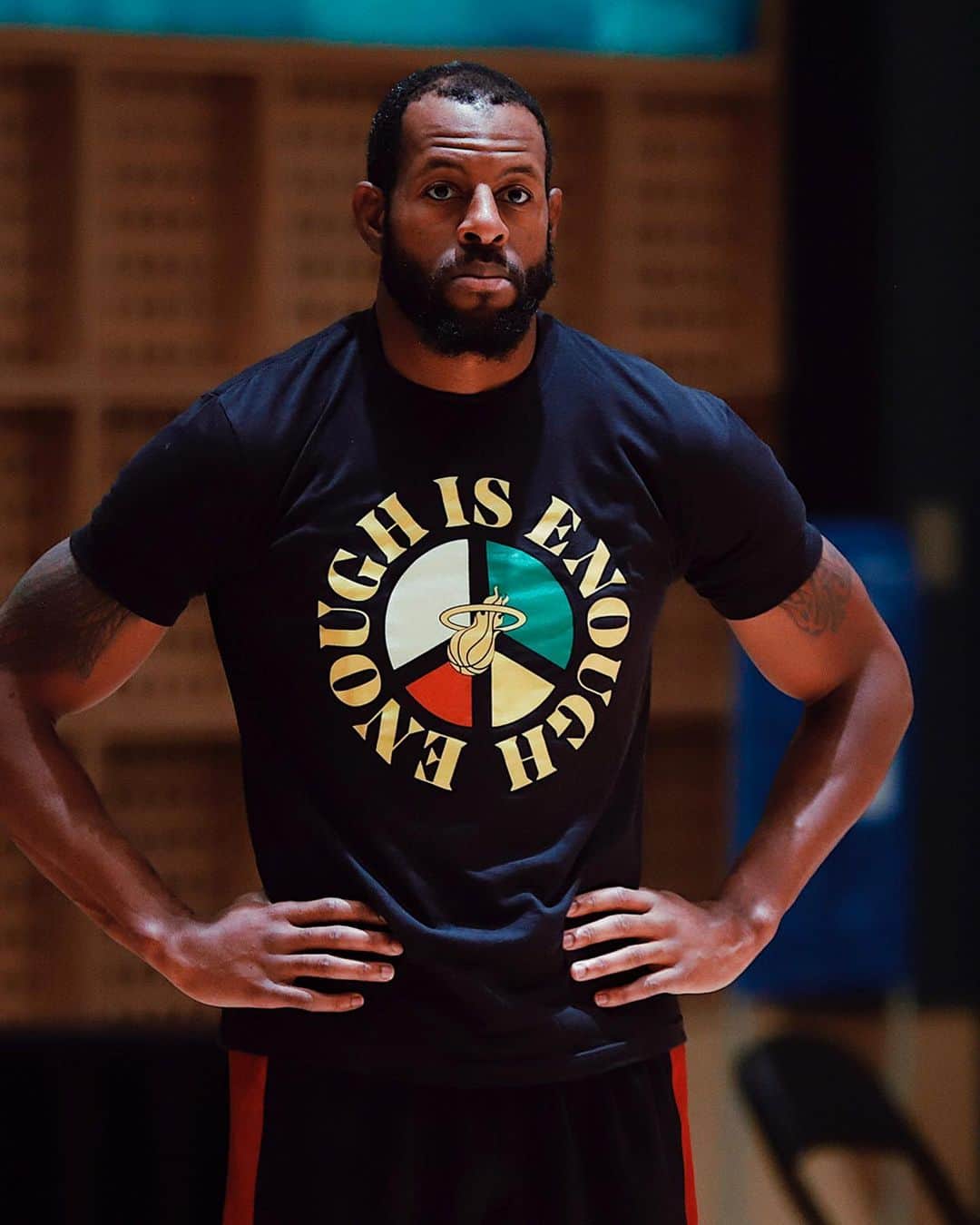 Miami HEATさんのインスタグラム写真 - (Miami HEATInstagram)「Our new #BlackLivesMatter collection is now available. 100% of the profits of these shirts will go directly to organizations serving the Black community.」7月31日 1時16分 - miamiheat