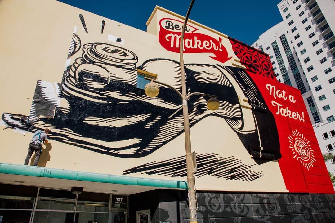 Shepard Faireyのインスタグラム：「Back in 2016, I went to Las Vegas with my team for the Life is Beautiful (LIB) festival. I was happy to be part of this festival which aimed to bring together music, art, food, and learning in downtown Las Vegas. With the help of my crew and securing a location with the LIB curatorial arm Just Kids, I completed my Corporate Welfare mural, to inspire viewers to continue to consider money in politics during the 2016 election season. This piece is a comment on corporate subsidy. While average Americans struggle to make ends meet, many profitable industries and corporations receive tax breaks and subsidies due to the dangerously disproportionate influence corporations have on politics and policy, specifically the oil and gas industries which have continued to have a stronghold on Washington. If you want to learn more about how these corporations support the Republican party, check out the numbers from the Center for Responsive Politics through opensecrets.org (link in bio). ⁠⠀ -Shepard」