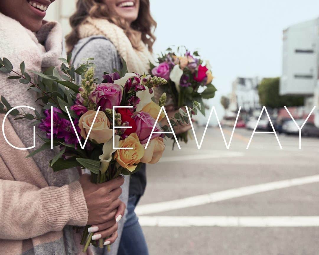 GILTのインスタグラム：「Let’s spread the love. In honor of #InternationalFriendshipDay we’ve teamed up with @thebouqsco to send you (and the BFF of your choosing) a free Grand Bouquet. All you have to do is tag a friend below to enter. For the full Ts & Cs head over to the link in bio. The #sweepstakes ends July 30 at 12AM ET. One entry per user.」