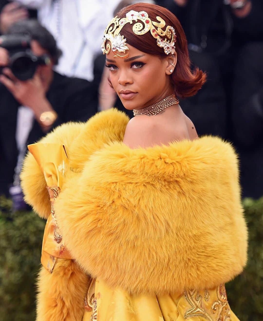 Just Jaredさんのインスタグラム写真 - (Just JaredInstagram)「Nooo! Rihanna told herself she looked like a “clown” in her now-iconic 2015 Met Gala look! Tap this pic in the LINK IN BIO to see why and get the full story, straight from Rihanna.  #Rihanna Photos: Getty」7月31日 1時29分 - justjared