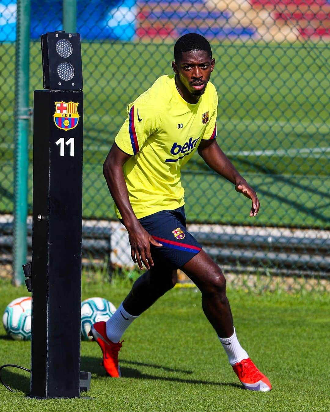 FCバルセロナさんのインスタグラム写真 - (FCバルセロナInstagram)「💨 @o.dembele7 = coming back stronger 💪」7月31日 1時44分 - fcbarcelona