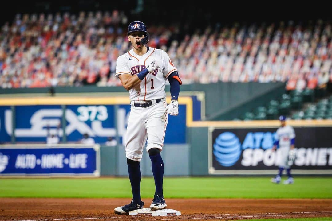 カルロス・コレアさんのインスタグラム写真 - (カルロス・コレアInstagram)「The cardboard cutouts aren’t as loud as our fans. MISS YOU GUYS 😢 We still feel your support 💯@astrosbaseball」7月31日 1時51分 - teamcjcorrea