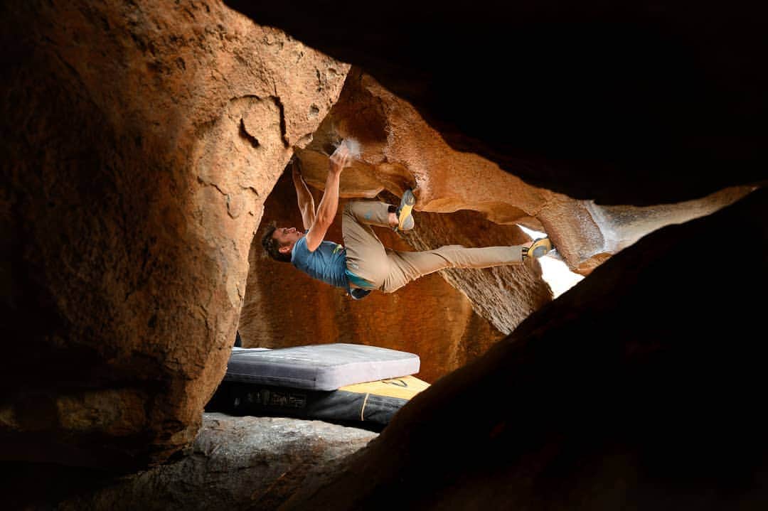 ペイジー・クラッセンのインスタグラム：「@arjandekock enjoying those steep Hueco caves back in February of 2019, which seems like eons ago 🦕.  I've learned and developed most of my climbing technique from watching other people climb 👩‍🏫. Arjan has been my primary climbing partner since we met in 2014 👫, and since climbing with him, I've become a much more dynamic and slightly less sloth-like 🦥 climber. His bouldering power has complimented my sport climbing technique, helping me reach many of my goals over the last few years 🥅. Watching him climb is still mind blowing 🤯, as the moment he gets a heel or toe hook 🦶, the rest of his body seems to become weightless. I try to channel even just a tiny bit of his superpower when climbing steep terrain 🦸‍♂️.  In exciting news 📰, he announced a few days ago (to me, in the car) that he plans to become a sport climber 🧗‍♂️. A sweeter sound I have never heard 🎼! So, without his permission, I am spilling his secret to the internet in hopes his proclamation will hold true 🙏.」