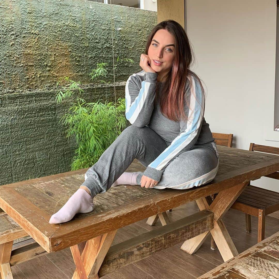Bruna Unzuetaのインスタグラム：「🤍🏡 my new home」