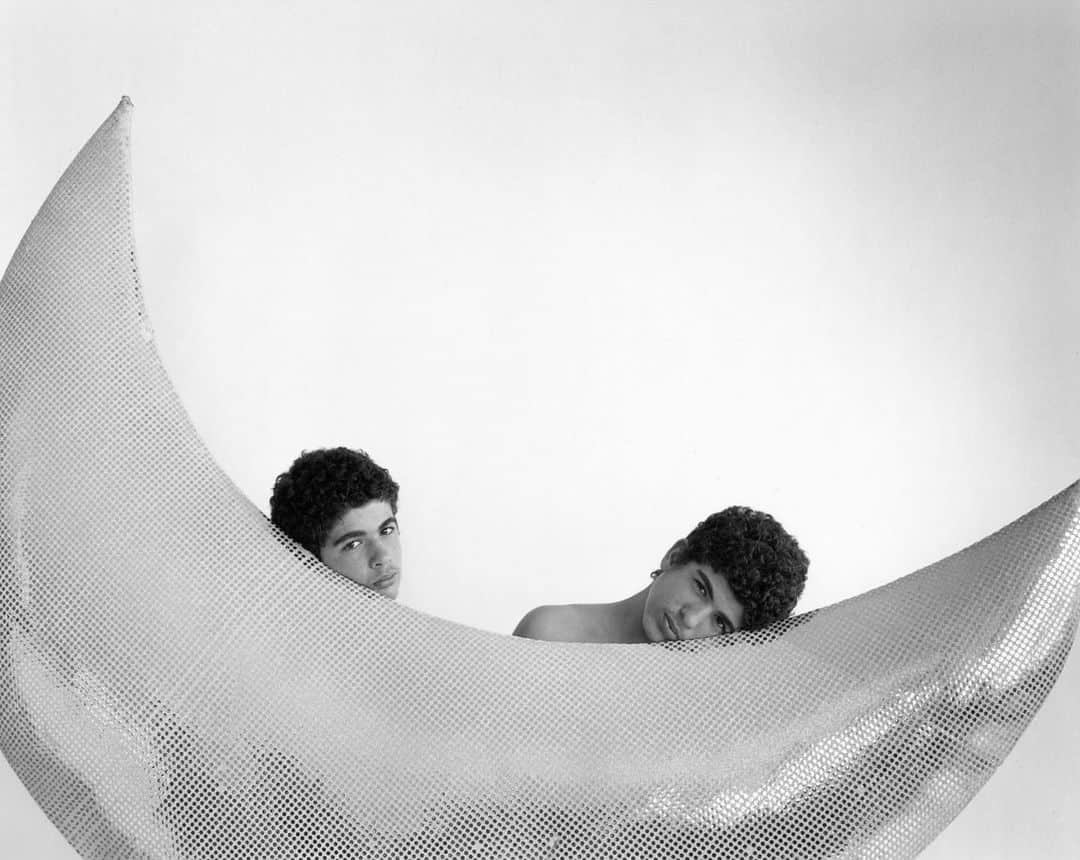 ブルース・ウェーバーさんのインスタグラム写真 - (ブルース・ウェーバーInstagram)「The Clemente Twins, during the filming of the @petshopboys music video “I Get Along / Email,” Boylan Studios, NYC, 2002. ————— @andreaf_clemente and #PietroClemente, set by @dimitri_unique.」7月31日 2時18分 - bruce_weber