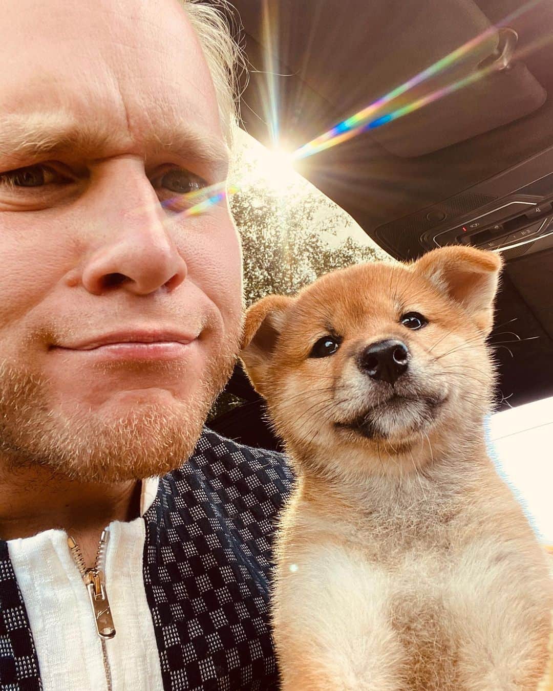 オリー・マーズのインスタグラム：「Meet our “Missy” ☺️😍❤️」