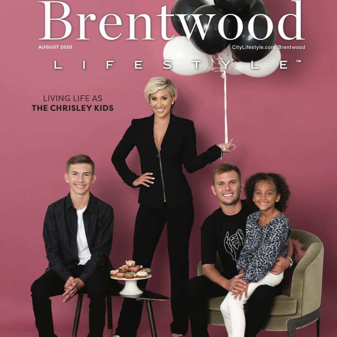 トッド・クリスリーさんのインスタグラム写真 - (トッド・クリスリーInstagram)「So proud of these kids and blessed to be their dad , thanks so much @brentwood_lifestyle for such an amazing article and cover .」7月31日 2時27分 - toddchrisley