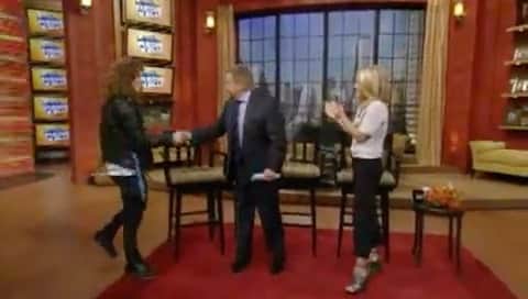 ショーン・ホワイトのインスタグラム：「Thank you for the memories Regis Philbin. Rest In Peace TV legend 🙏🏻」