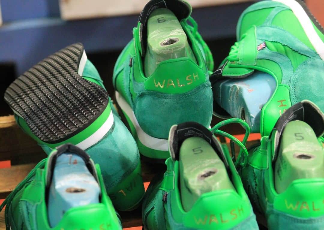 ウォルシュのインスタグラム：「Get your colour fix this Summer and find our Walsh Voyager Range in the Sale for a limited time only 🙌💰 . . . #normanwalshuk #normanwalsh #britishmanufacturing #madeinbritain #ukmfg #shoes #footwear #sneakers」