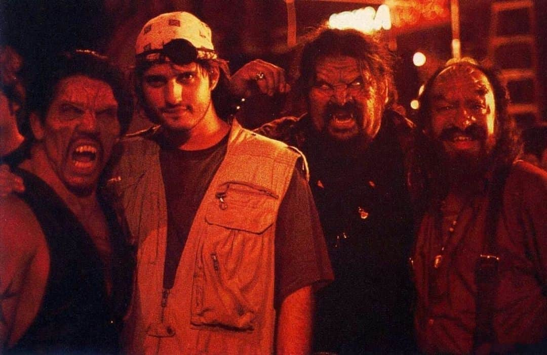 ダニー・トレホさんのインスタグラム写真 - (ダニー・トレホInstagram)「#TBT 1995 Behind the scenes of #FromDuskTillDawn with @Rodriguez Ernest Garcia and @CheechMarin . . . #vampires #bts #behindthescenes #robertrodriguez #cheechmarin #dannytrejo」7月31日 3時11分 - officialdannytrejo