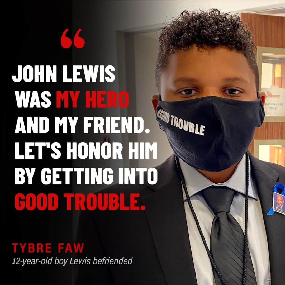 CNNさんのインスタグラム写真 - (CNNInstagram)「Tybre Faw traveled seven hours and waited several more outside a church hoping to meet his hero: John Lewis. He held a sign that read, "Thank you Rep. John Lewis. You have shown me how to have courage." They met two years ago when Faw was 10 and Lewis was 78, and they became friends — even marching together. On Thursday, Faw read the late congressman's favorite poem at his funeral. "I had the chance with John Lewis to spread the word that our world can be better — to find a way to get in the way — get into good trouble. He will always be my hero," Faw said after Lewis died. Tap the link in our bio for more on their friendship. (📸: Lauren Annarino and Tybre Faw)」7月31日 3時57分 - cnn