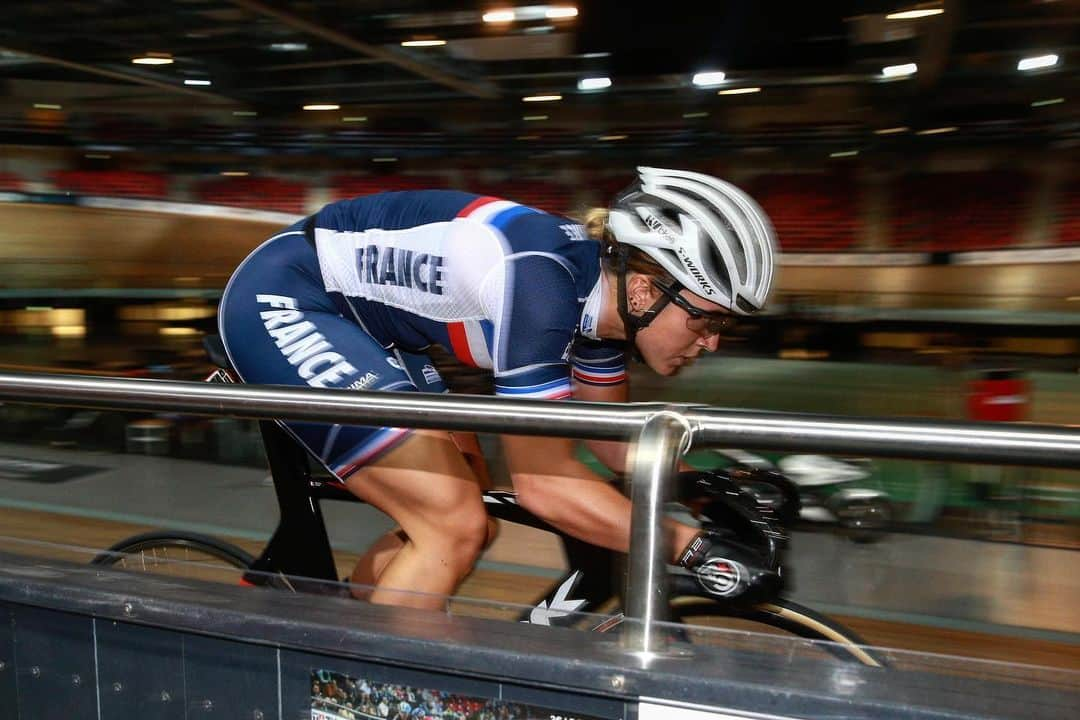 マチルド・グロさんのインスタグラム写真 - (マチルド・グロInstagram)「En route vers le week-end 💨 • • • 📸: @ffcyclisme Patrick Pichon」7月31日 3時49分 - gros_mathilde