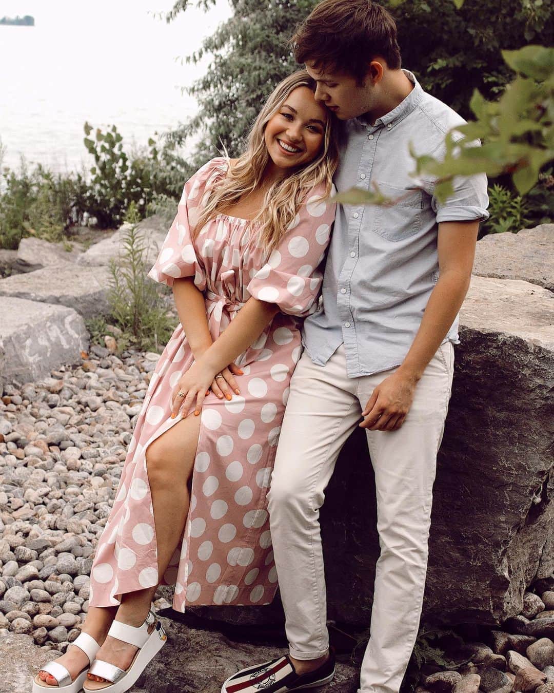 トーリ・ウェブスターのインスタグラム：「The Mickey to my Minnie 🐭♥️ In celebration of #InternationalFriendshipDay, I’ve partnered up with @mickeytrueoriginal to show some extra love to my soulmate and best friend @adammadrzyk today! I’m so lucky to have you in my life, Adam, you make everyday fun, and you make me laugh harder than I thought possible. Thank you for always staying true to your creative, passionate, and loving spirit. 😩❤️👌🏻Your friendship and unwavering support mean everything to me. Tag your soulmate or BFF below with #MickeyFriendsStayTrue [AD]」