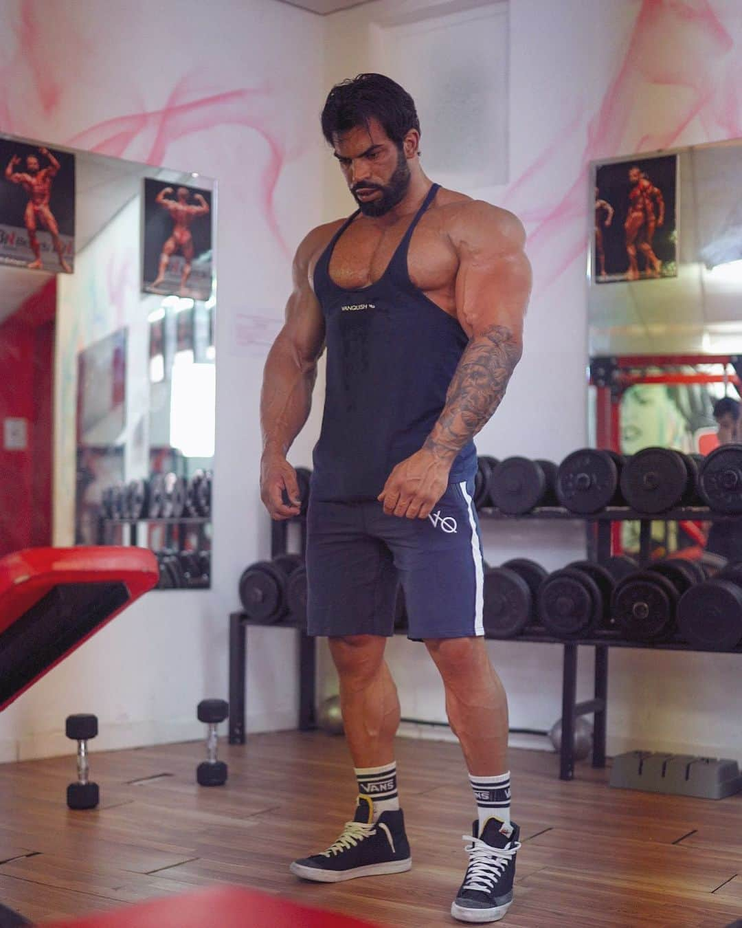 Sergi Constanceさんのインスタグラム写真 - (Sergi ConstanceInstagram)「Things are better when you hit the gym🤟 @vqfit . Check the latest @vqfit summer colors drop Tap link @vqfit bio」7月31日 4時19分 - sergiconstance