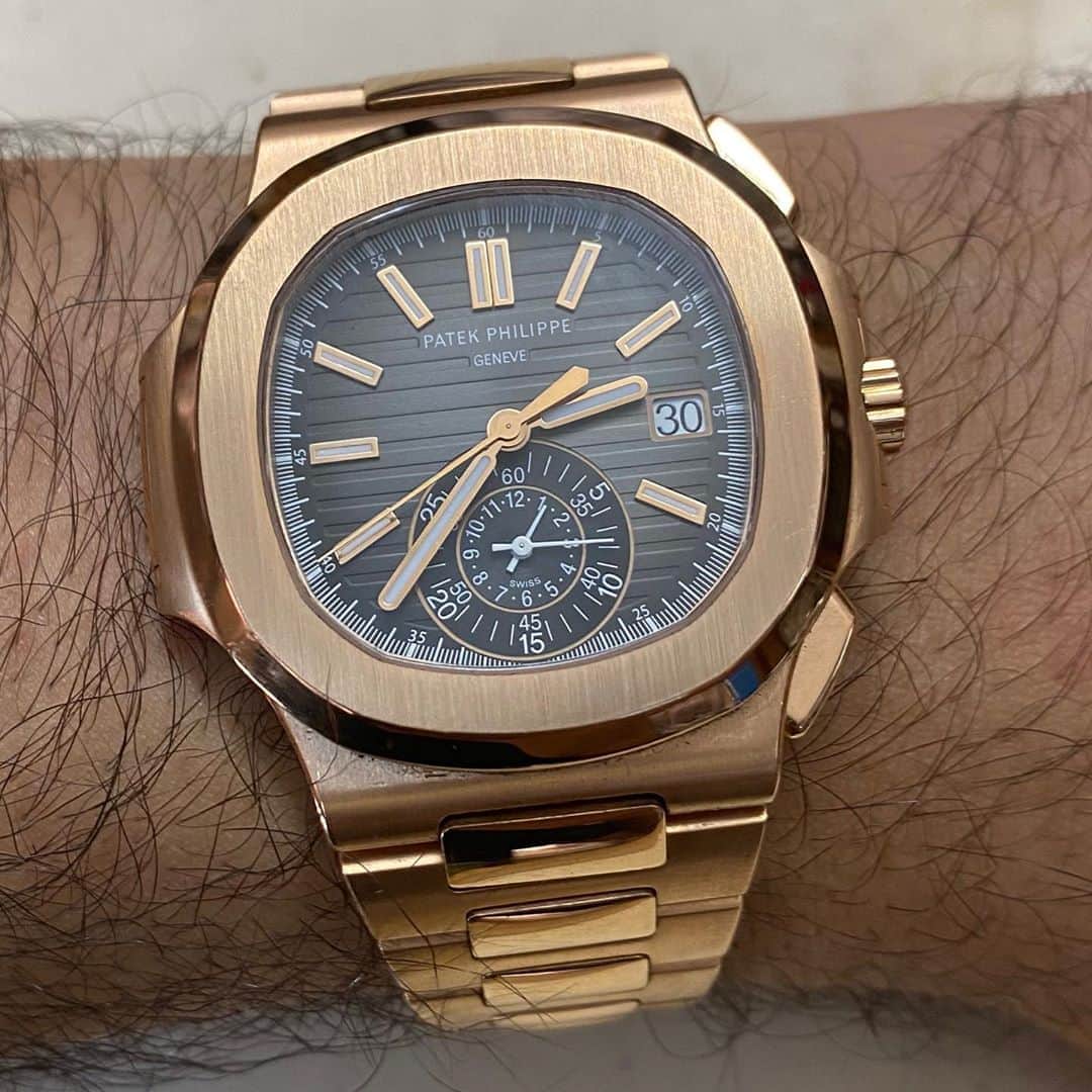 WATCHMANIAさんのインスタグラム写真 - (WATCHMANIAInstagram)「Heavy hitter. 💰  #patekphilippe #patek #pateknautilus #patekphilippenautilus #5980 #patek5980 #59801r #watchmania」7月31日 4時23分 - watchmania