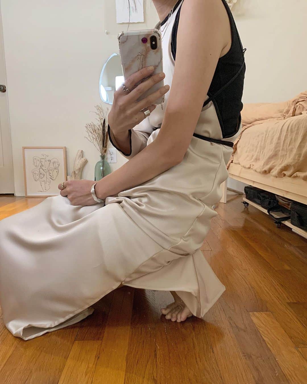 三苫愛さんのインスタグラム写真 - (三苫愛Instagram)「Dress by @yoshinooyakawa  今日は下にタンクトップを着てカジュアルにしましたが、一枚で着てもかわいいドレス。しばらく洋服をオーダーしてなかったけど、やっぱり気分が全然違います。なぜか寒いLAですが、気分上げていきます🍵」7月31日 4時29分 - ai_mitoma