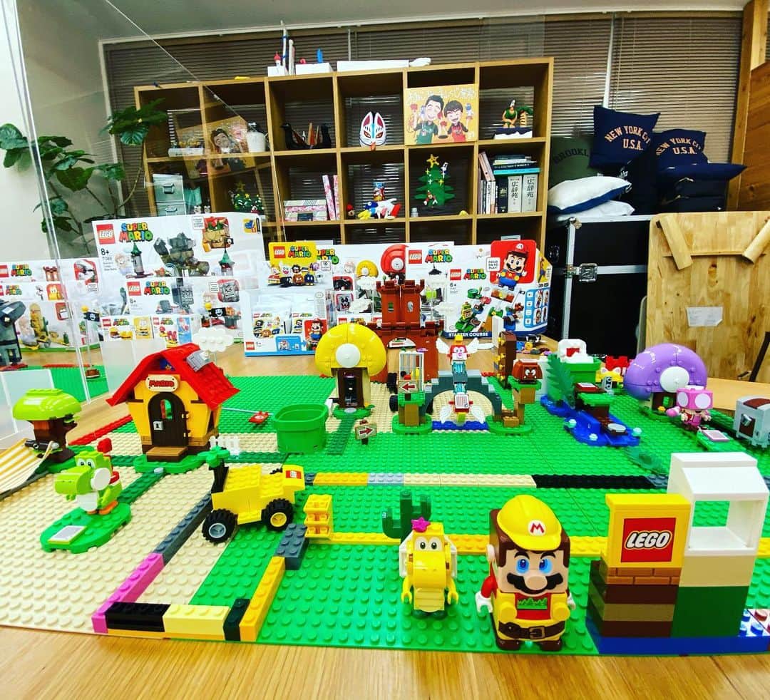 濱口優さんのインスタグラム写真 - (濱口優Instagram)「#LEGOマリオ #レゴマリオ #レゴスーパーマリオ #よゐこチャンネル」7月31日 15時30分 - hamaguchi_masaru
