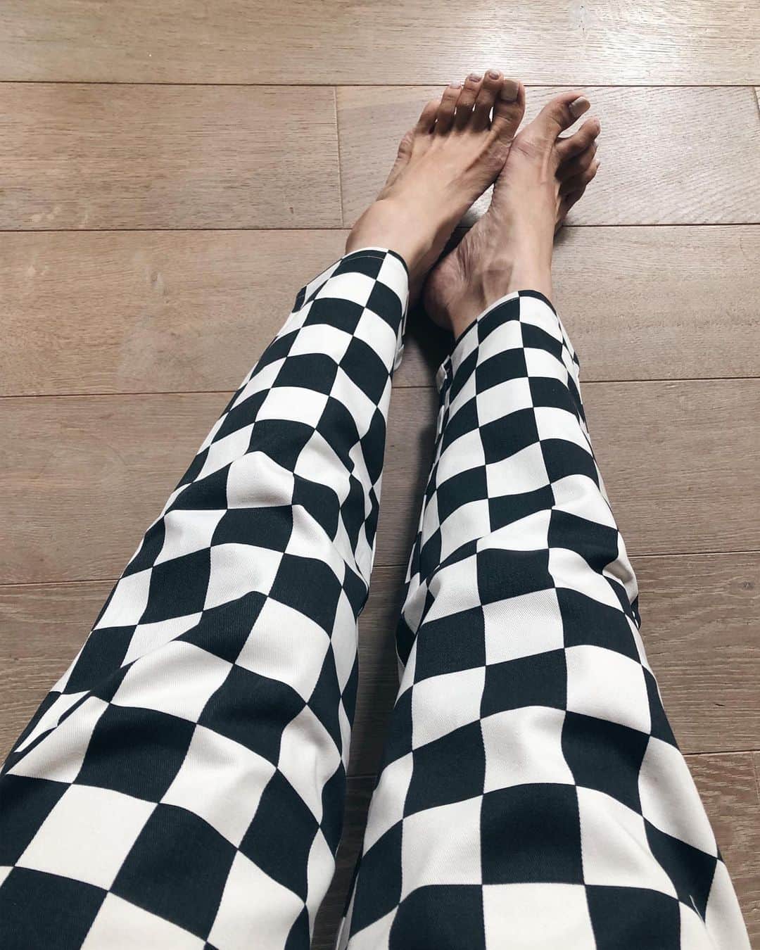 のインスタグラム：「チビ用に買ったけどまだちょっと大きい  私はちょうどいい！ すっごく楽♡  ちなみにSサイズです(ユニセックス)  #swellvtg #cookmanjp #cookman」
