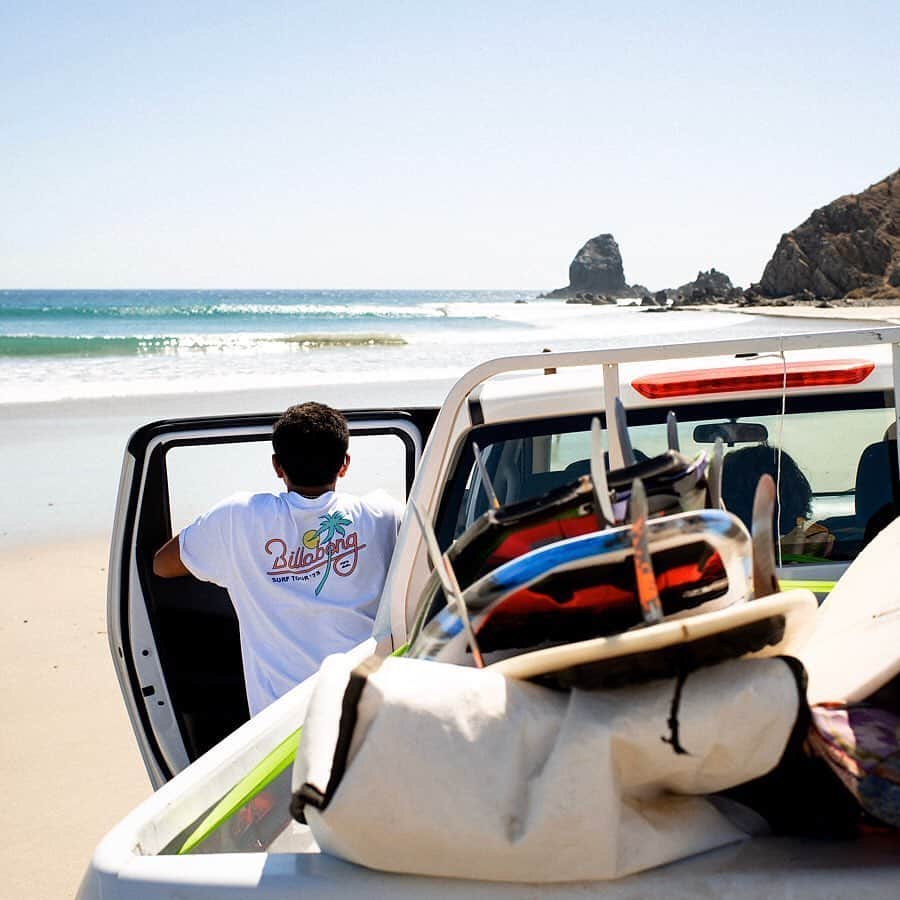 のインスタグラム：「夏の準備、ボードショーツの準備。 Pull up. Punt. Pack up. Repeat. ⠀ #LifesBetterInBoardshorts」
