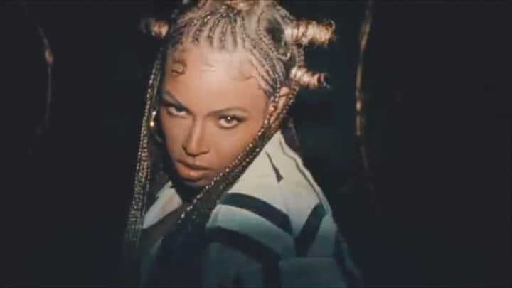 メジャー・レーザーのインスタグラム：「ALREADY MUSIC VIDEO WITH THE QUEEN @BEYONCE & @SHATTAWALENIMA  #BLACKISKING」