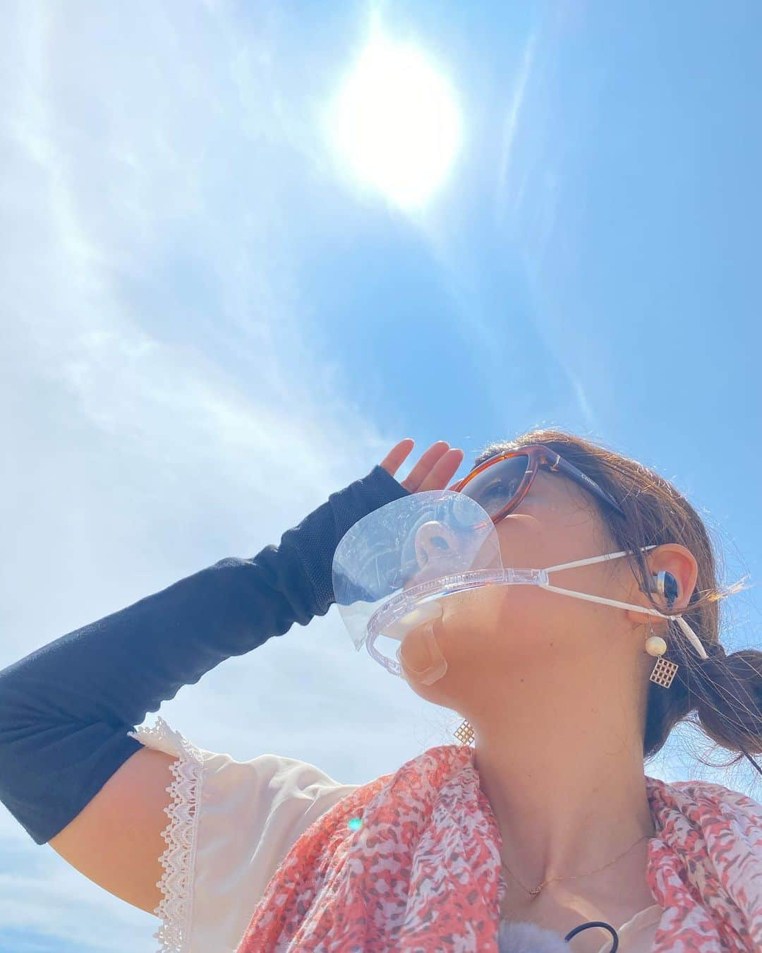 滝香織さんのインスタグラム写真 - (滝香織Instagram)「. #夏 #summer  この後、午後3時25分頃から#ゴゴスマ で生中継。 #愛媛県 #松山市 #梅津寺 からお届けします😊  #空 #青空 #太陽 #サングラス #写真 #instagood #sky #sun #テレビ #愛媛 #あいテレビ #アナウンサー #滝香織 @kaorin_taki」7月31日 14時18分 - kaorin_taki