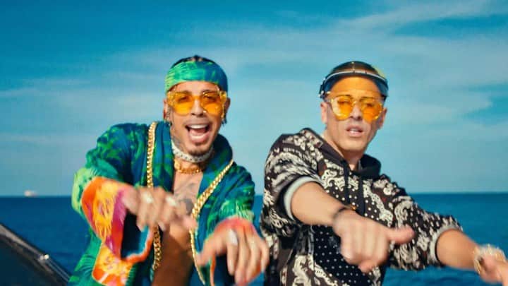 のインスタグラム：「Nos fuimos #Dembow 2020 con @rauwalejandro #QuienContraMiParte2 #QCM2 dale para el @youtube para que veas el video!」