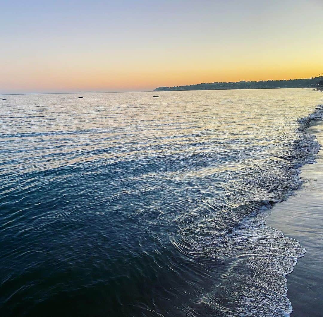 レイチェル・ゾーさんのインスタグラム写真 - (レイチェル・ゾーInstagram)「Sunset over the sea tonight... I ❤️ u #Malibu  #beauty 🌅 🌊xoRZ」7月31日 15時12分 - rachelzoe