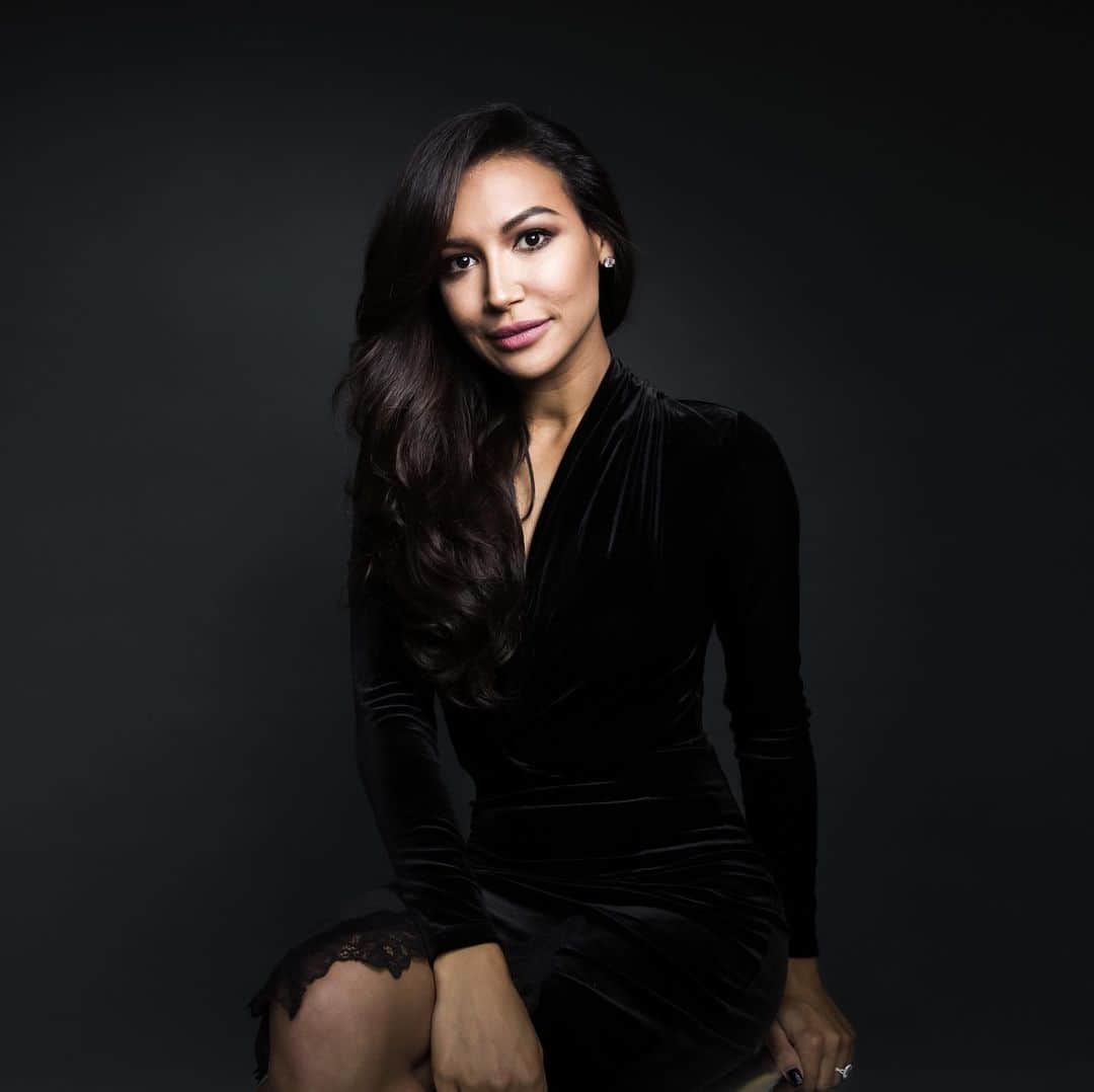 E! Onlineさんのインスタグラム写真 - (E! OnlineInstagram)「Naya Rivera has been laid to rest less than two weeks after her tragic passing. 💔 Our thoughts are with her loved ones at this time. (📷: Taylor Jewell/Invision/AP/Shutterstock)」7月31日 6時45分 - enews