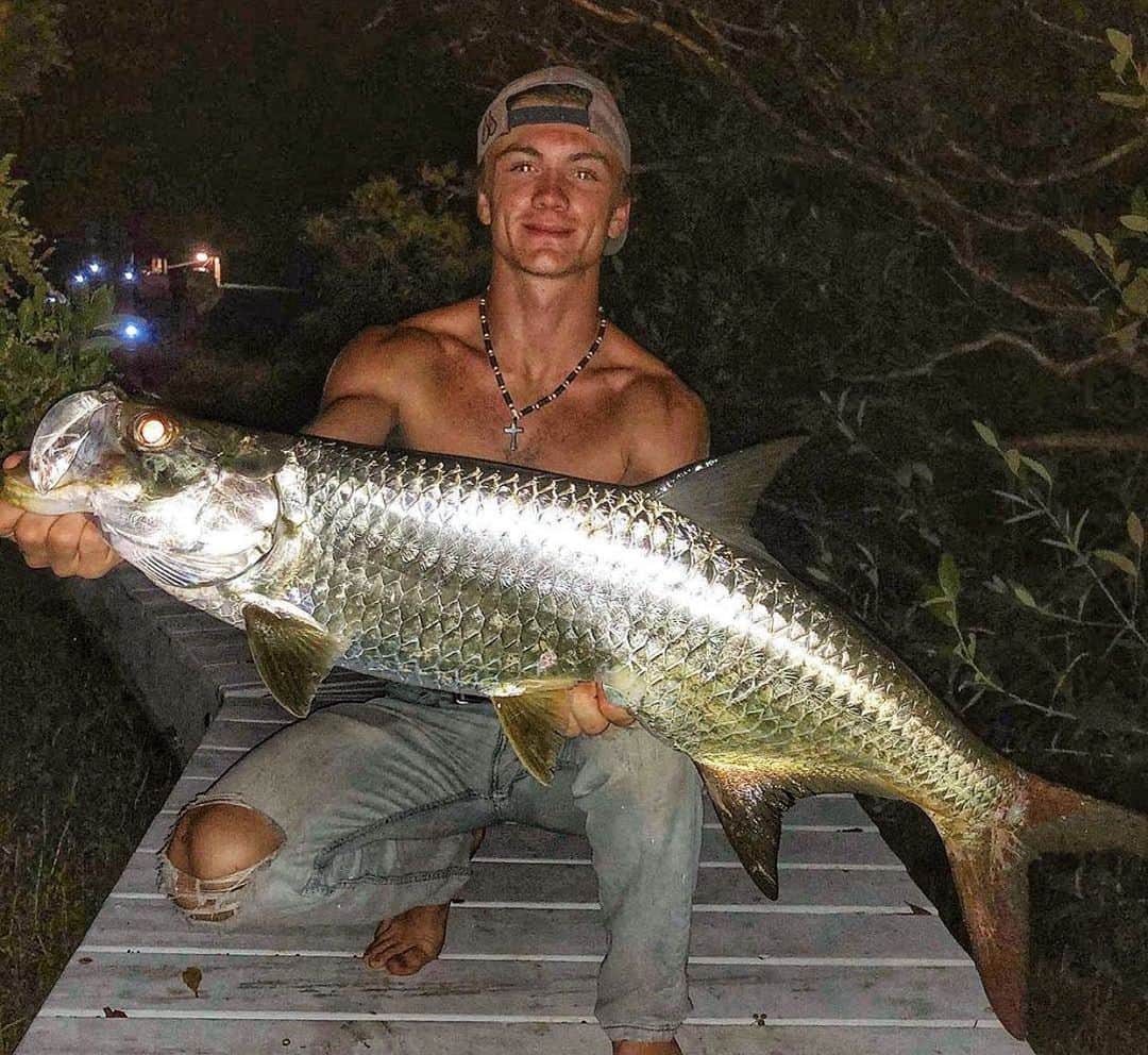 Filthy Anglers™さんのインスタグラム写真 - (Filthy Anglers™Instagram)「Look who’s all grown up...it’s little (not so little anymore) Cody Newman @newman.fishing from Florida. We’ve and many of you have known him since he was 13 - making all us feel real old right now. Known for his “monster bass” video he’s know upgrading to monster tarpon! Congrats on the catch buddy, that hat looks pretty filthy 😉 You are Certified Filthy - www.filthyanglers.com #tarpon #fishing #bassfishing #angler #outdoors #floridafishing #bassfishing #florida #bass #filthyanglers #filthy #getfilthy」7月31日 7時15分 - filthyanglers