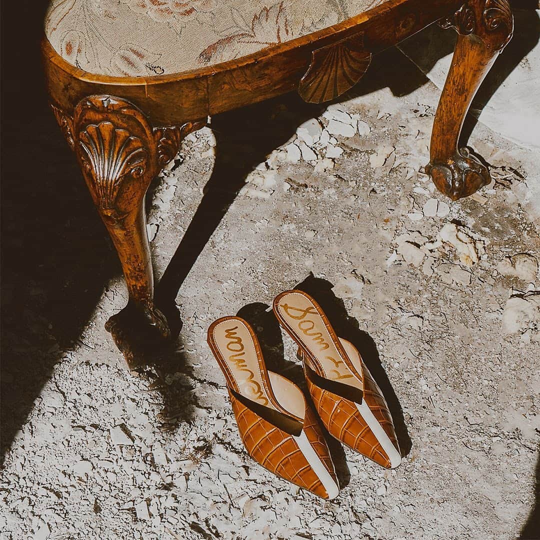 サムエデルマンのインスタグラム：「Introducing THE TEV.  FORCES OF NATURE, our pre-Fall 2020 collection.  Inspired by the essential elements of Earth, Air, Fire and Water. Fashion is our fifth element, core to our brand this season.  Available July 31.  Coming soon to Samedelman.com #SamEdelman #FORCESOFNATURE #PreFall2020」