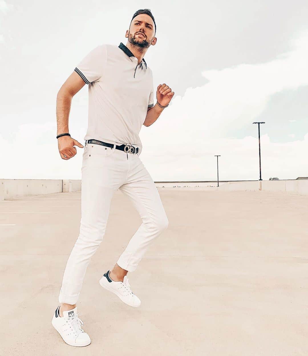 ペリーエリスのインスタグラム：「Always ready in the Icon Polo #lifereadysince1976」
