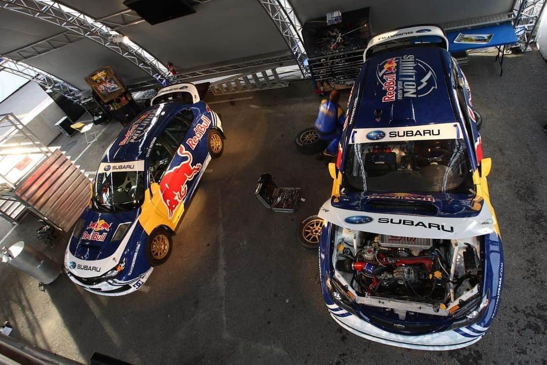 Subaru Rally Team USAさんのインスタグラム写真 - (Subaru Rally Team USAInstagram)「#tbt 12.31.09 11:59pm @travispastrana @redbull @recaroautomotive」7月31日 8時16分 - subarumotorsportsusa