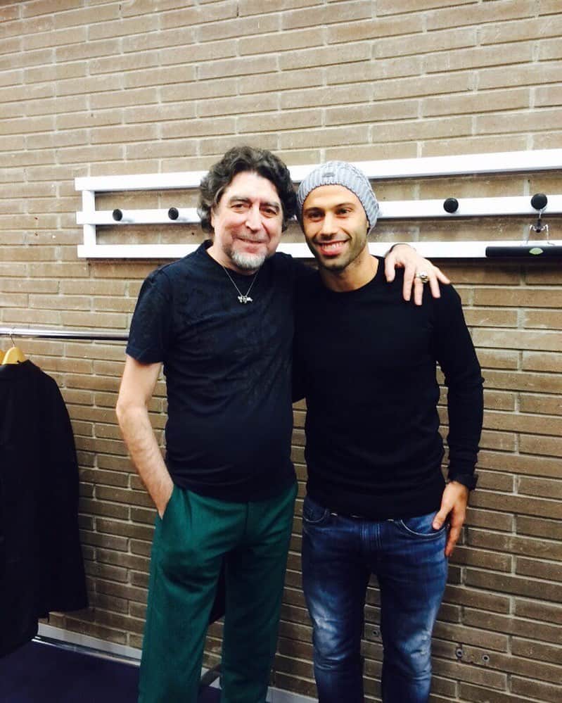 ハビエル・マスチェラーノのインスタグラム：「Con el Gran @joaquinsabina 🌟 #tbt🔙📸」