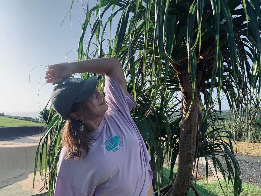 広野あさみのインスタグラム：「🌴🌺🍉  👚 @billabongwomensjp  クロップドTシャツ ¥3,200  #bwjp」