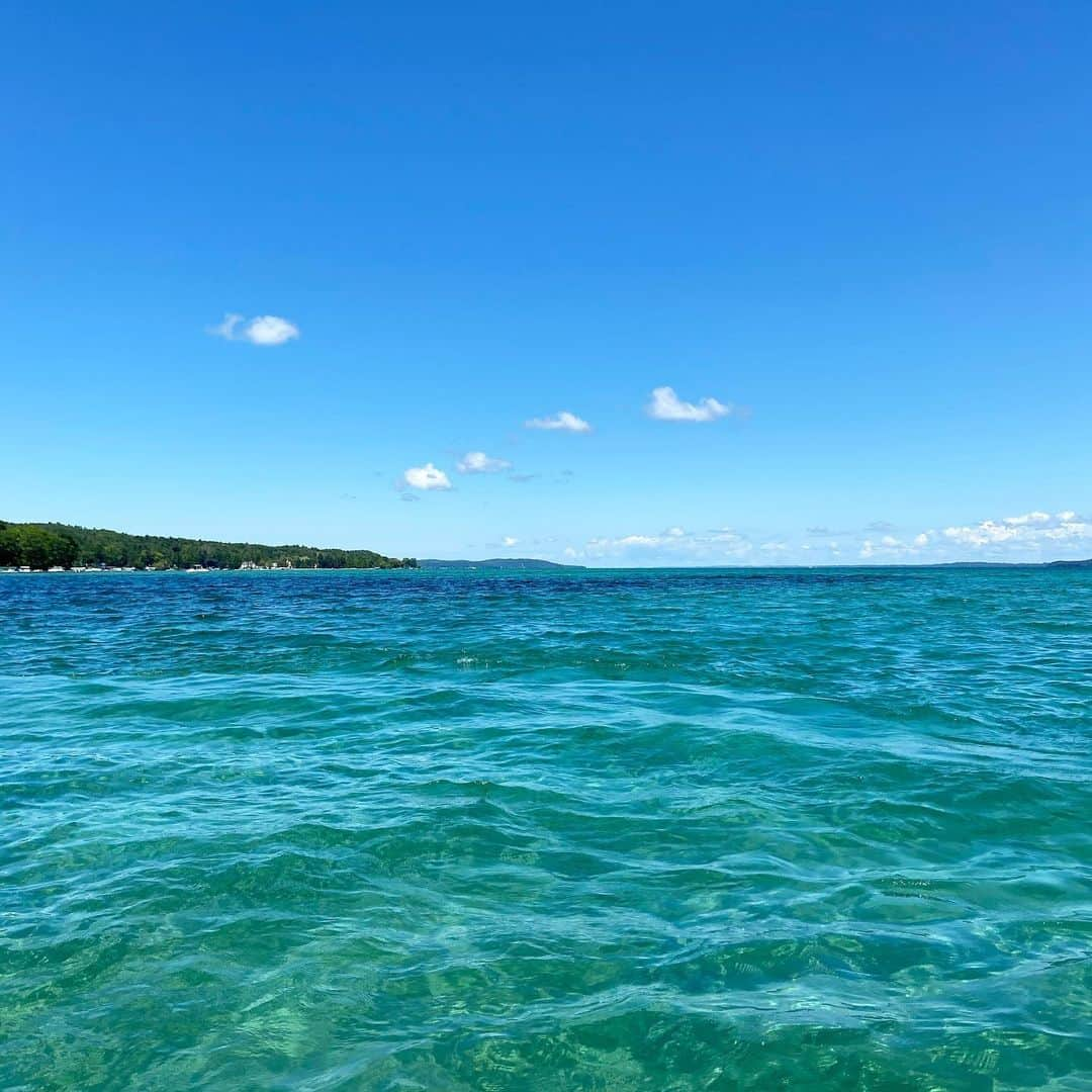 ダグラス・ラザノさんのインスタグラム写真 - (ダグラス・ラザノInstagram)「A day at the lake ☀️ #traversecity #sleepingbeardunes #puremichigan #friendsarefamily」7月31日 9時52分 - douglasrazzano