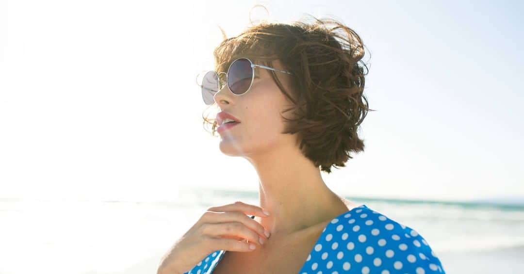 のインスタグラム：「Enjoy the sunshine with UV protection. We’re offering FREE polarized lens upgrades ($120 regular retail) for a limited time. Start customizing any frame with your choice of gray or brown polarized lenses. See clearly this summer with no glare, extra clarity, and vibrant colors.   *Online only! Learn more: jins.com/us/prescription-sunglasses」