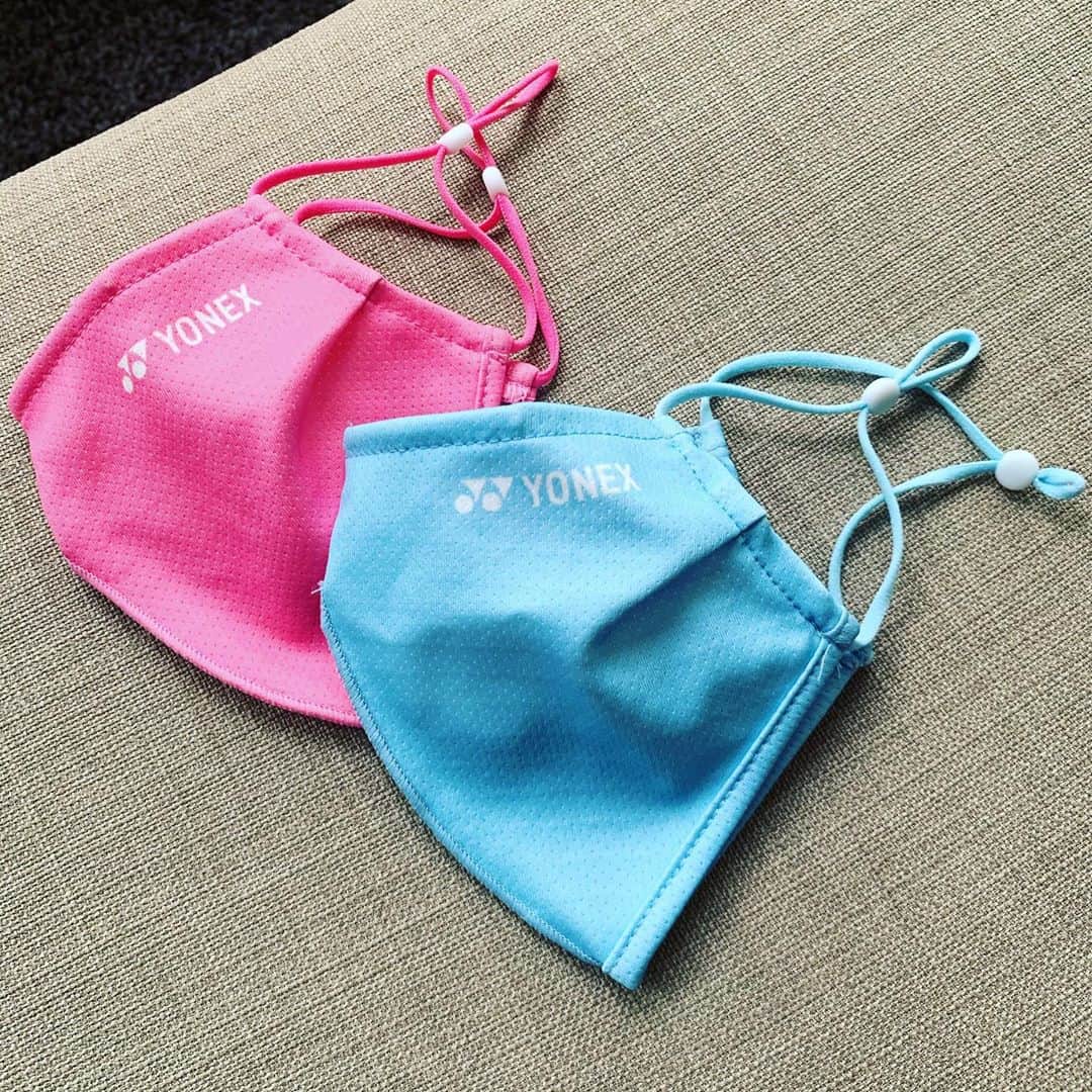 瀬間友里加のインスタグラム：「ヨネックス様よりベリークールスポーツマスクが届きました✨涼しくて息苦しくないマスク！洗濯もできるし、紐も調整できて顔にフィットするので快適😊 @yonex_jp #yonex #sportmask #マスク #快適マスクはありがたい」