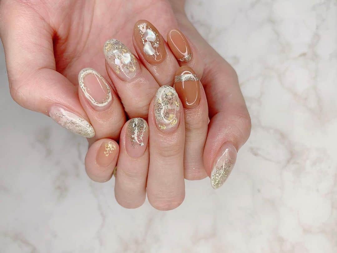 徐玥のインスタグラム：「New nail❤︎❤︎❤︎ 夏っぽいイメージにしてもらいました💅 ご丁寧にありがとうございました🥰❤️ #リラシス3000円〜#みんなも行ってみてね#リラシス#ネイル#nail#ネイルデザイン#天神#ネイルデザイン夏」