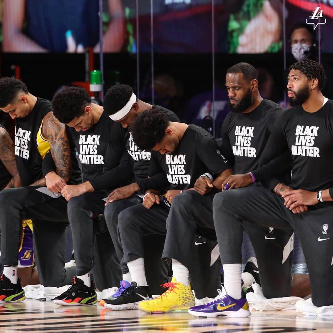Los Angeles Lakersさんのインスタグラム写真 - (Los Angeles LakersInstagram)「United for a greater cause. #BlackLivesMatter」7月31日 10時30分 - lakers
