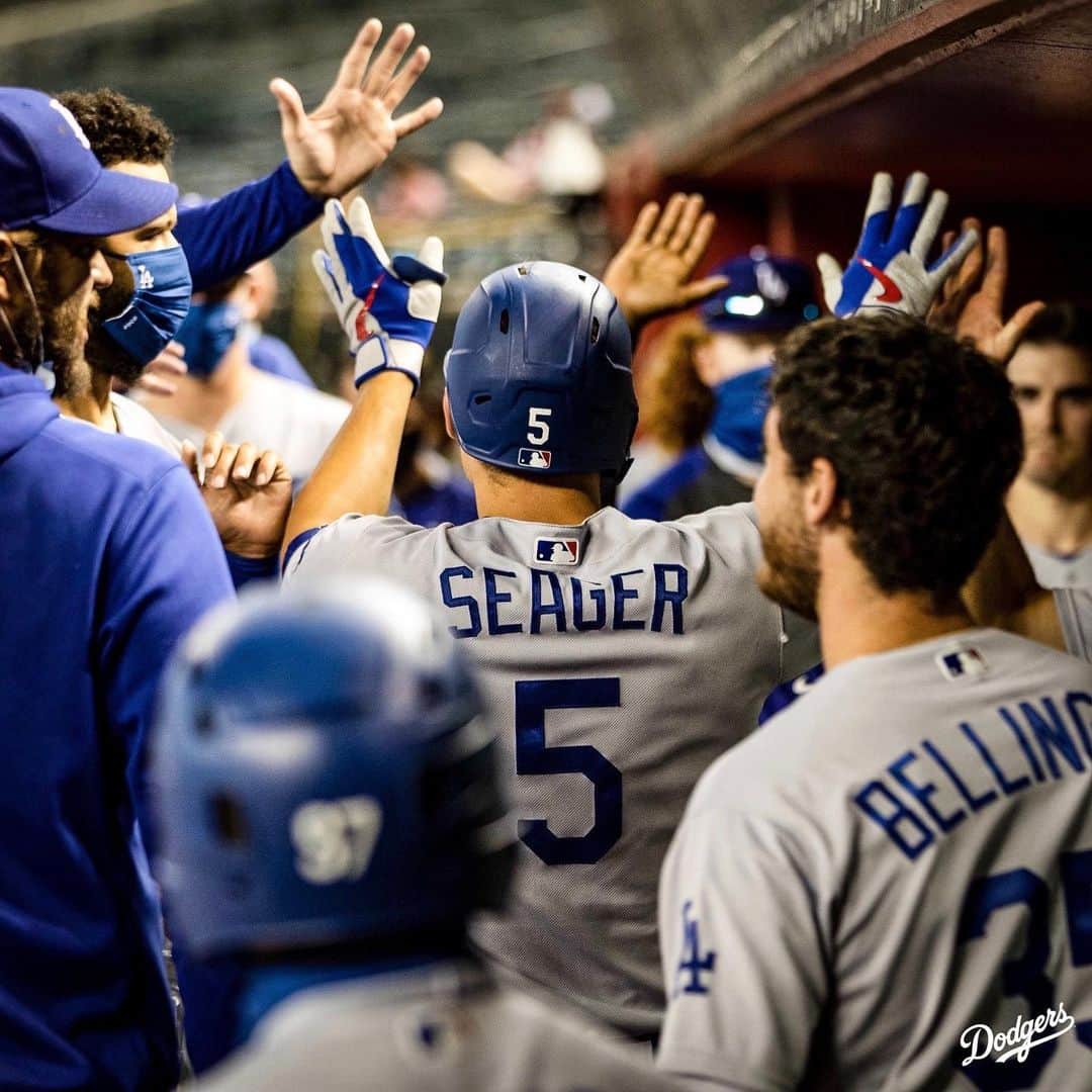 Los Angeles Dodgersさんのインスタグラム写真 - (Los Angeles DodgersInstagram)「Is it hot in Arizona or is it these bats?」7月31日 11時31分 - dodgers