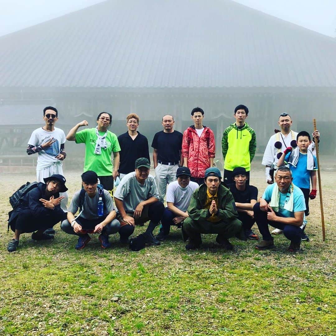 窪塚洋介のインスタグラム：「We climbed "Oominesan" again. #uzumakucrew #yoshino」