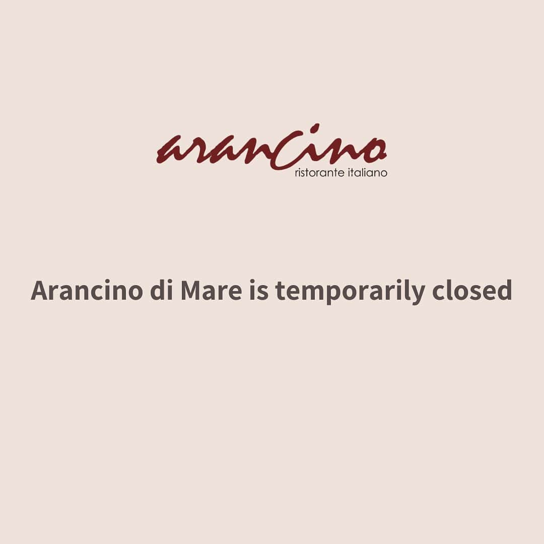 Arancino Di Mareのインスタグラム：「Aloha everyone, Arancino Di Mare closed yesterday as one of our employees tested positive for Covid-19.  This employee followed all mandatory temperature / wellness checks required prior to every shift and was asymptomatic while on duty. The employee has not worked since 7/20. Out of an abundance of caution, we will remain closed for deep cleaning and all employees are getting tested and self-isolating during this time.  At Arancino, we have stringent protocols and preventative measures in place to always provide a safe and healthy workplace and dining experience.  All of our employees including the kitchen staff have always taken proper precautionary measures as well as utilize all appropriate PPE such as face masks and gloves throughout the entirety of their shifts.   We will continue to follow all CDC and Department of Health guidelines so that we are able to welcome back our guests as soon as it is safe to do so.  We appreciate all of your support during these challenging times.   - Arancino di Mare」