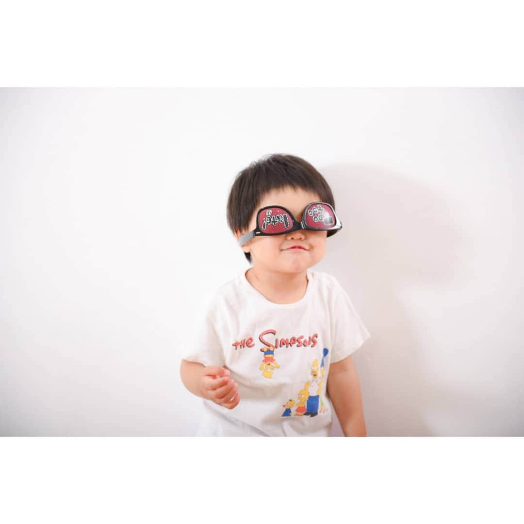 Photo Studio178さんのインスタグラム写真 - (Photo Studio178Instagram)「⁣ 🕶😆🕶😆🕶⁣ 口元の変化にちゅうもく☺ ﻿⁣⁣⁣ ﻿ ✽.｡.:*・ ✽.｡.:* ・ ﻿﻿﻿⁣⁣⁣ ﻿﻿⁣⁣⁣ https://17hachi.com﻿﻿﻿⁣⁣⁣ ﻿﻿﻿⁣⁣⁣ #赤ちゃん #2歳女の子﻿⁣⁣⁣ #2歳誕生日 #誕生日﻿⁣⁣⁣ #birthday #happybirthday﻿⁣⁣⁣ #子供の日常をもっと写真に﻿﻿⁣⁣⁣ #family #撮影 #成長記録﻿﻿﻿⁣⁣⁣ #tv_kidz ﻿#birthdayphoto﻿﻿⁣⁣⁣ ﻿﻿⁣⁣⁣ #子ども写真﻿﻿⁣⁣⁣ #キッズファッション #kidsfashion﻿﻿⁣⁣⁣ #ig_kids #instakids ﻿⁣⁣⁣ #キッズフォト﻿﻿⁣⁣⁣ #コドモノ #コズレ﻿﻿⁣⁣⁣ #mamanoko #コドモダカラ﻿﻿﻿⁣⁣⁣ #子供服⁣⁣ ﻿﻿﻿⁣⁣⁣ #記念撮影 #家族写真﻿﻿﻿⁣⁣⁣ #月島 #勝どき #豊洲 ⁣⁣⁣ #江東区 ﻿﻿﻿#中央区﻿」7月31日 12時03分 - photo_studio_178