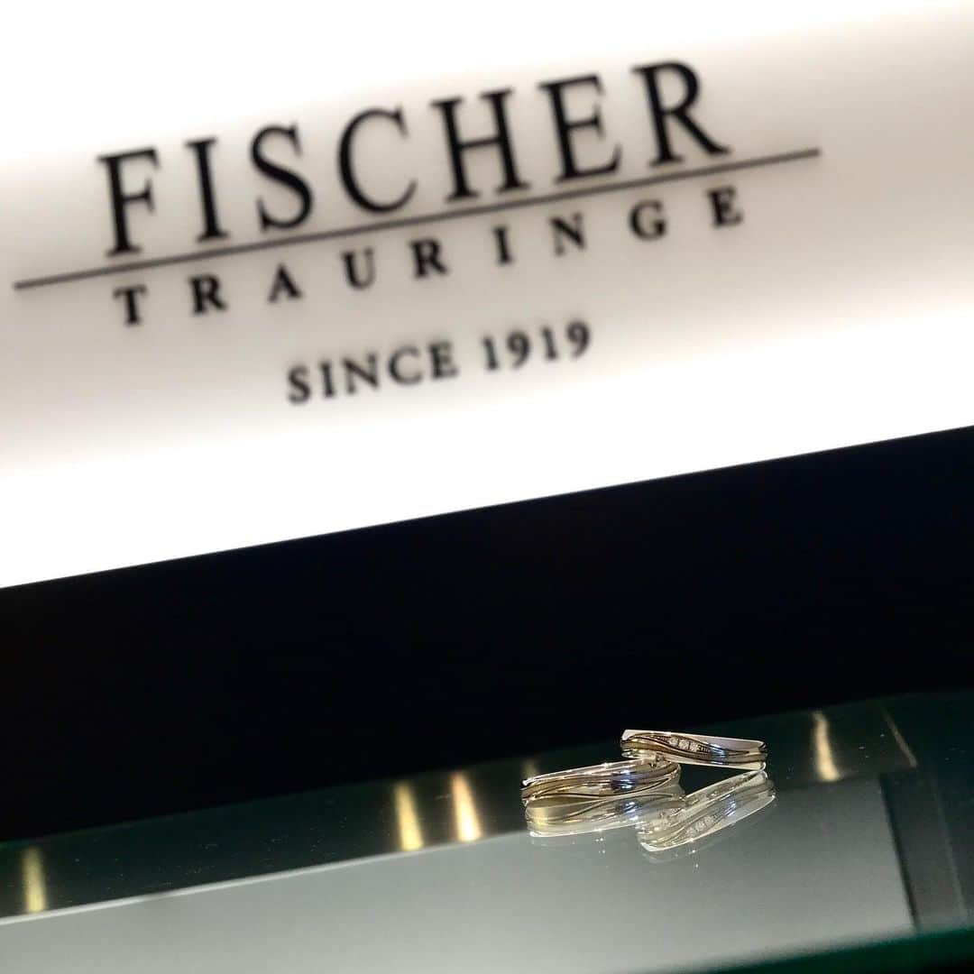 garden(ガーデン)本店さんのインスタグラム写真 - (garden(ガーデン)本店Instagram)「. @fischer_bridal_rings  @garden_honten  . . 【FISCHER（フィッシャー）】 . 強度・耐久性が非常に高く、着け心地もなめらかでずっと身につけていたくなるようなリングです💍✨ . 一生に一度の結婚指輪は、後悔なく良いものを選びたい！という方にオススメのブランドです😌 . . . . 2020.8/8&8/9に#gardenフェスタを開催します✨ #garden本店 だけの特別イベントです❤︎❤︎ . ご予約はHPから… . https://www.garden-j.com/form/reservation.html . ご予約頂きますと豪華な特典が☺️💭 . #指輪選び をメインに 大好評の手作りリングピロー教室や、式場相談などが出来ちゃいます☺️💓 . . この機会をお見逃しなく！ たくさんのご予約お待ちしております👼🏽🌴 . . #gardenフェスタ #garden本店#マリッジリング#結婚指輪#エンゲージリング #婚約指輪#重ね着け#重ね着けリング#セットリング#プレ花嫁#京都花嫁#大阪花嫁#和歌山花嫁#奈良花嫁#京都花嫁#marry花嫁さんと繋がりたい #全国のプレ花嫁さんと繋がりたい#結婚式準備#指輪探し#指輪探しのお手伝い#指輪選び#指輪探しデート#関西花嫁#2020冬婚#2020夏婚#2020秋婚#プロポーズ待ち#プロポーズリング#FISCHER#フィッシャー . 只今garden本店ではコロナ対策で、 🚗高速代キャッシュバックキャンペーン中🚗 . ✔️電車に乗らなくても大丈夫！ ✔️店内は広くて換気◎ ✔️スタッフの手洗いうがい、アルコール消毒◎ ✔️ブース内の机や椅子のアルコール消毒◎ . . 安心してご来店いただけるよう、心掛けております👌🏻 お越しの際は念のためマスク着用をオススメします！ 営業時間は通常と変わらずAM11:00 - PM8:00🕑 . . ーーーーーーーーーーーーーーー *＊. garden岸和田本店 *＊。 @garden_honten . . 大阪府岸和田市荒木町2丁目18-18 (敷地内無料駐車場有り) 072-440-1778 . ［access］ 🚘阪神高速4号湾岸線 岸和田北ICより5分 阪和線 岸和田和泉ICより5分 🚃JR阪和線「久米田駅」より徒歩15分 南海本線「春木駅」より徒歩15分」7月31日 12時41分 - garden_honten