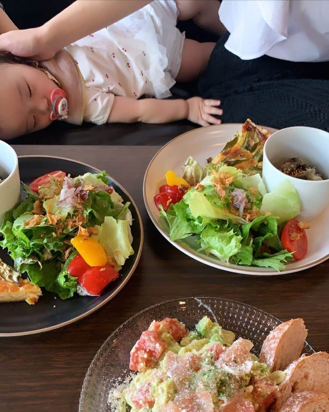 畠中清羅 さんのインスタグラム写真 - (畠中清羅 Instagram)「lunch🥑と👶🏻」7月31日 13時07分 - seira_hatanaka