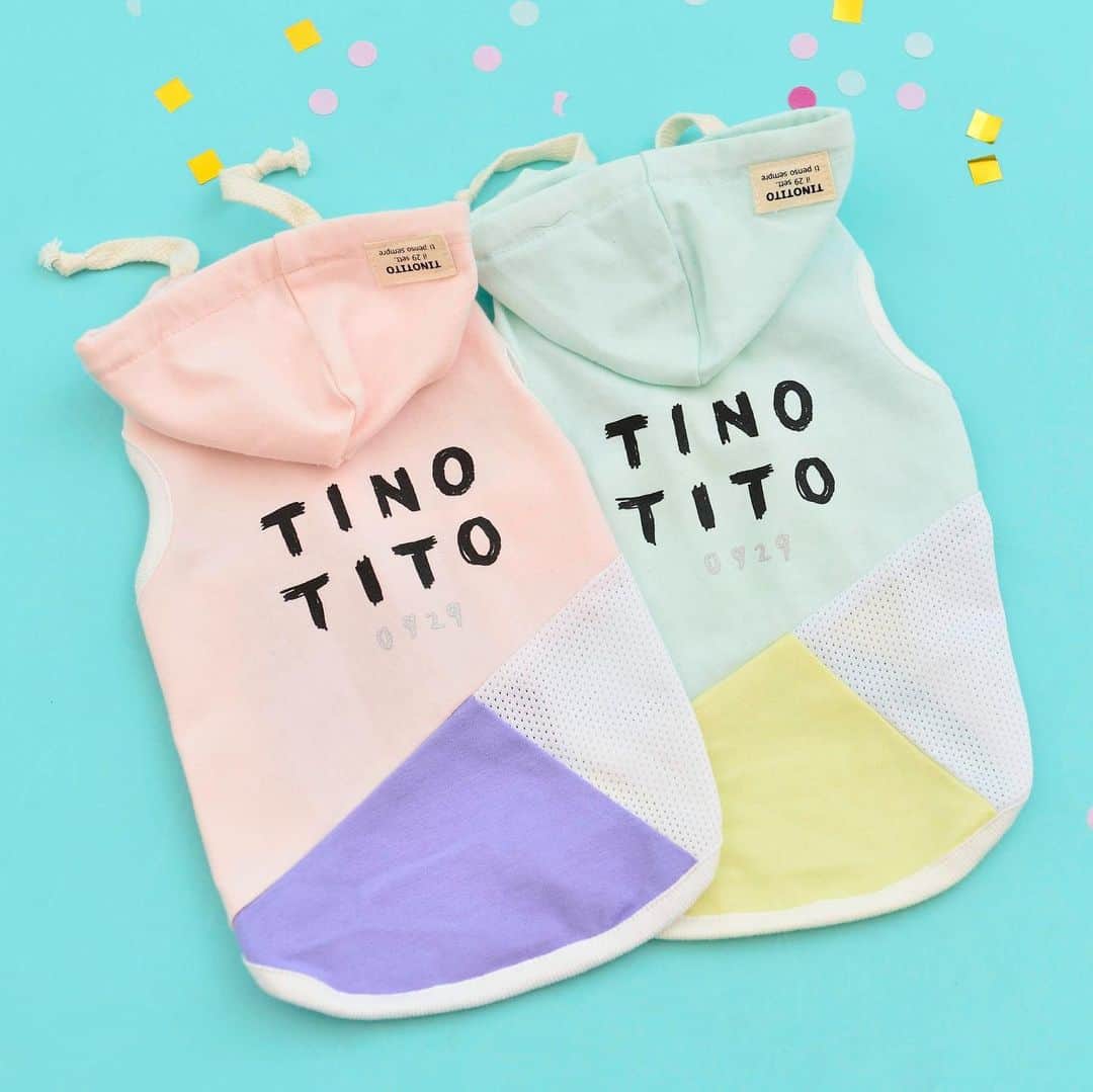 TINOTITO -ティノティート-さんのインスタグラム写真 - (TINOTITO -ティノティート-Instagram)「☁️☁️☁️ ジメジメな1日〜 もう週末。早すぎたね💦 . バイカラーメッシュパーカー size:xs〜XXL color:pink/mint . wanvoyage(ワンボヤージュさん)にて TINO TITO 2020 SS collection を販売しています。 . @wanvoyage_official のサイトをご覧ください♪ . モデルワンコ　 2枚目　アンコちゃん 3枚目　アンジュちゃん .  #tinotito #ティノティート #犬の服 #犬服 #犬服 #犬 #犬バカ部 #ペット #ふわもこ部 #pet #dogwear #dog#petclothes #dogclothes #coordinate #outfit #fashion  #instafollow #l4l #dogstagram #instagood #cute #pretty  #follow #petoftheday #f4f #followme  #개스타그램 #멍스타그램 #狗衣服」7月31日 13時38分 - tinotito_shop