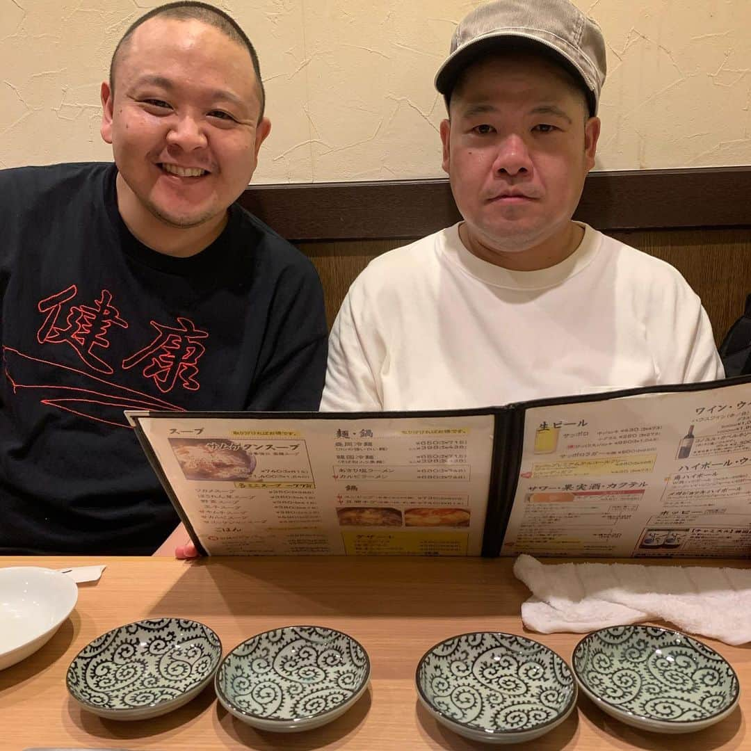 赤羽さんのインスタグラム写真 - (赤羽Instagram)「お肉兄弟とタン塩じじい」7月31日 23時21分 - akabass