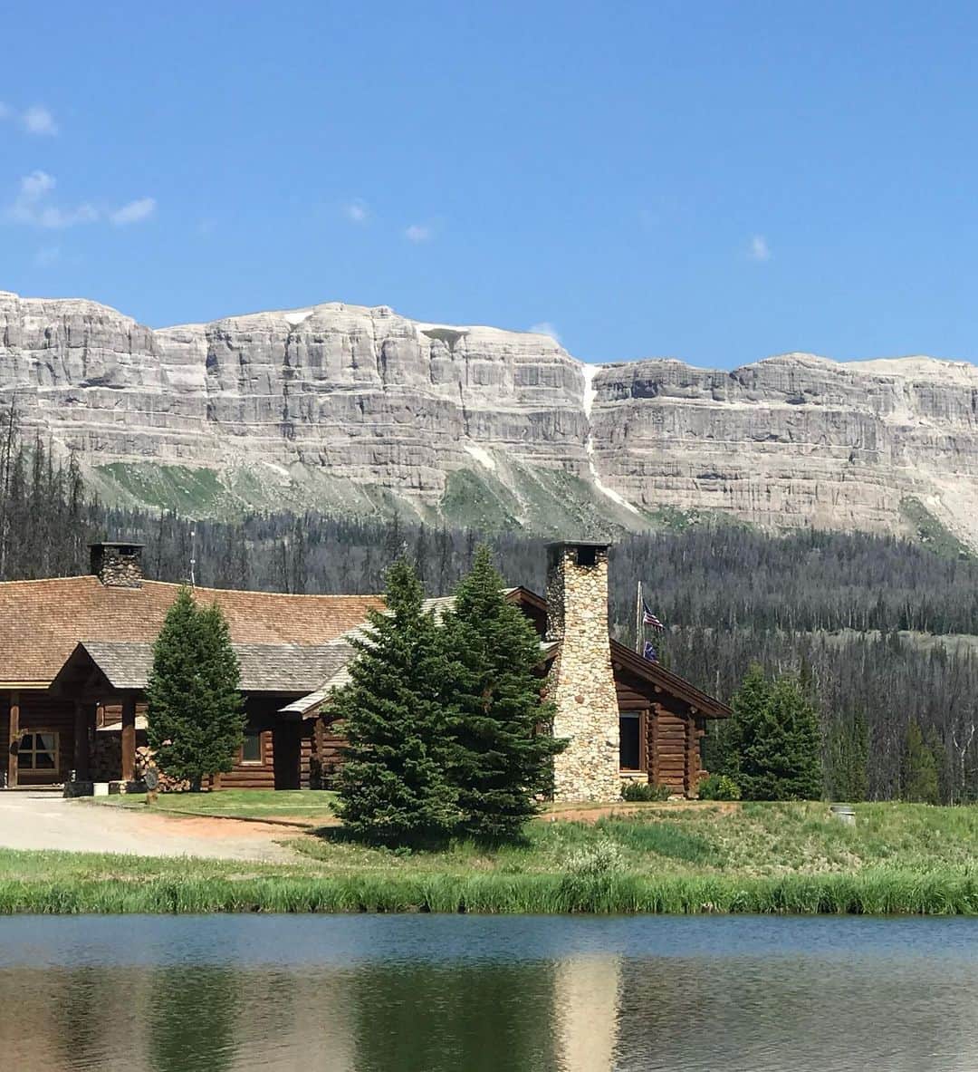 レイチェルロイさんのインスタグラム写真 - (レイチェルロイInstagram)「The heart aroused 🏞  Brooks Lake Lodge, Wyoming  #rachelroy  #wyomingmountains  #brookslakelodge  #wyomingskies」7月31日 23時55分 - rachel_roy