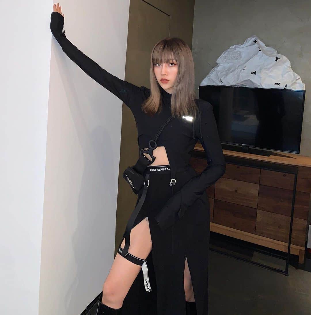 チン・インヒのインスタグラム：「🌶️」
